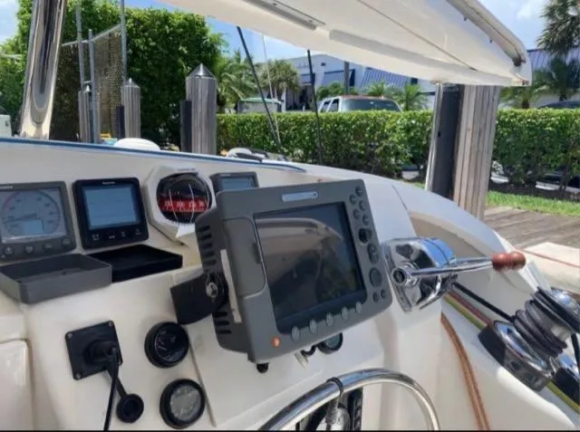 Sweet Escape Yacht Photos Pics 