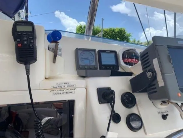 Sweet Escape Yacht Photos Pics 