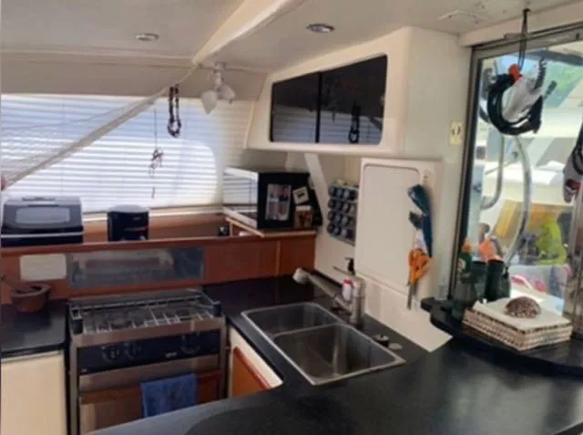 Sweet Escape Yacht Photos Pics 