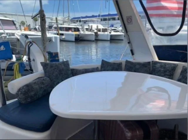 Sweet Escape Yacht Photos Pics 