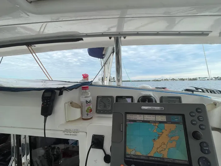 Sweet Escape Yacht Photos Pics 