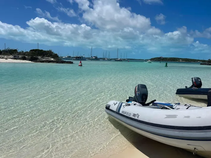 Sweet Escape Yacht Photos Pics 