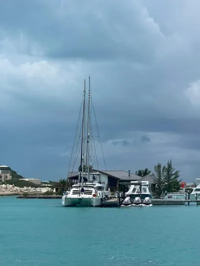 Sweet Escape Yacht Photos Pics 