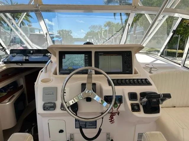 Prestancia Yacht Photos Pics Grady White 33 - Helm