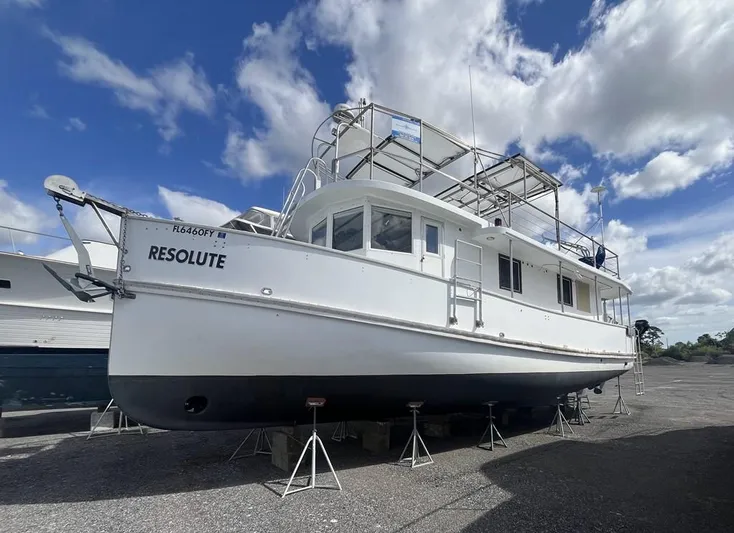 Resolute Yacht Photos Pics 