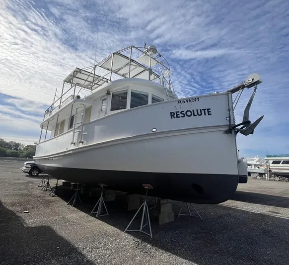 Resolute Yacht Photos Pics 