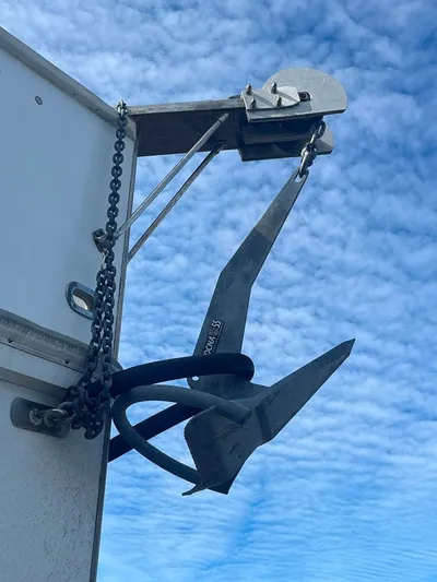 Resolute Yacht Photos Pics 