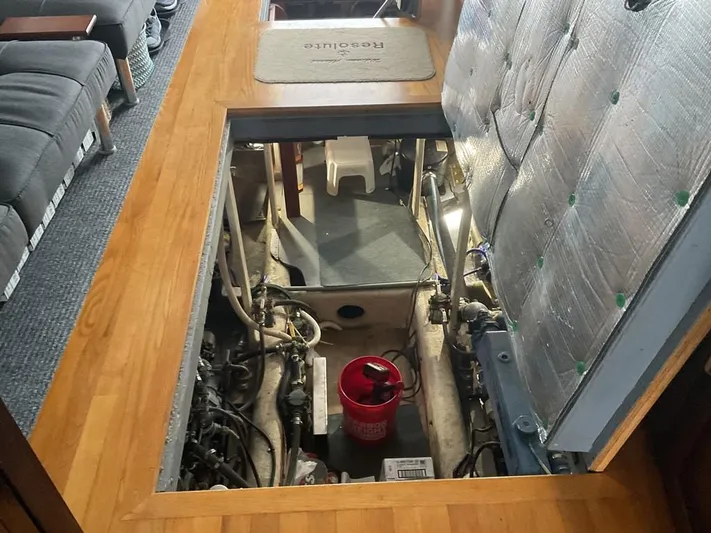 Resolute Yacht Photos Pics 