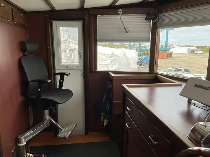 Resolute Yacht Photos Pics 