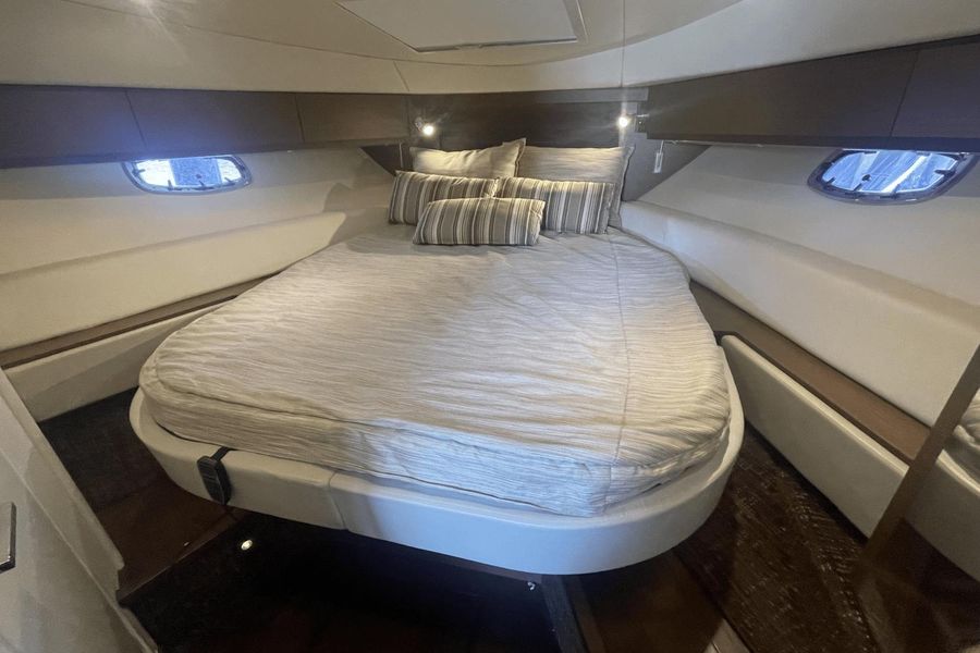 2012 Sea Ray 410 Sundancer