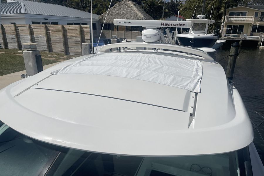 2012 Sea Ray 410 Sundancer