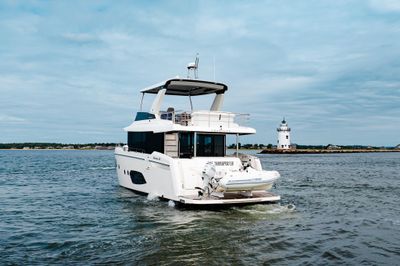 Yacht