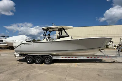 Cobia 305 Center Console