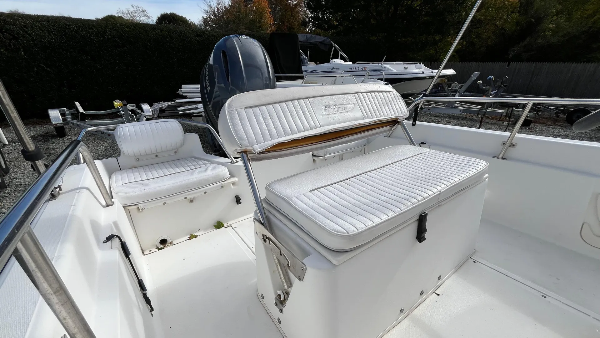 2001 Boston Whaler 16 Dauntless Photo