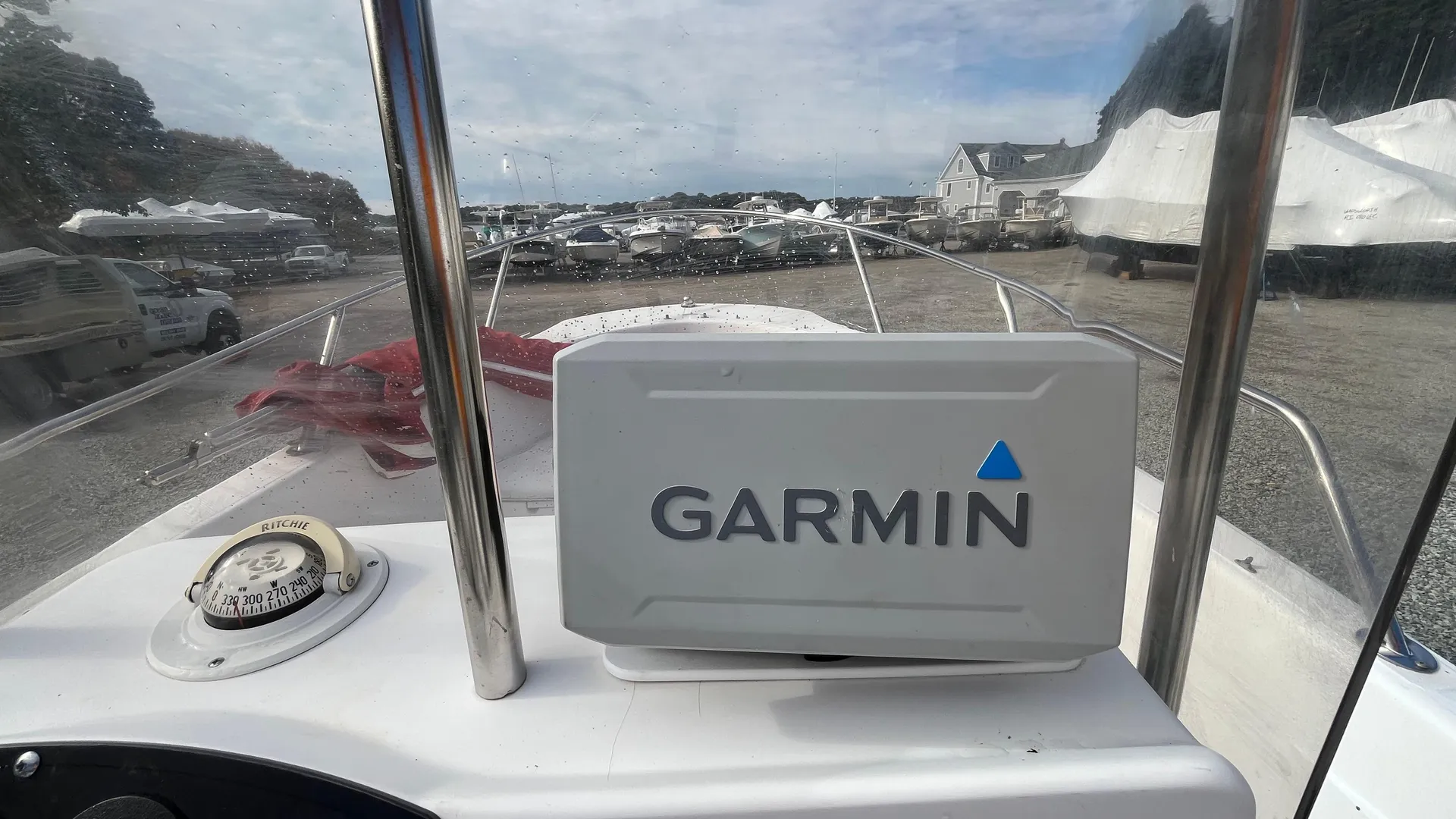 2001 Boston Whaler 16 Dauntless Photo