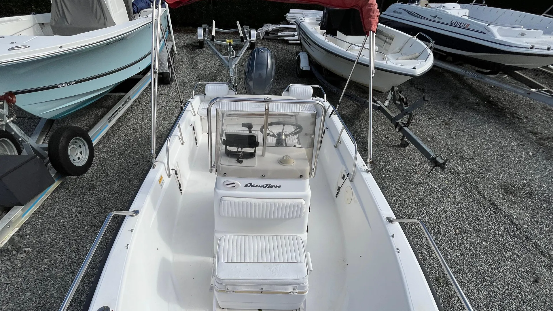 2001 Boston Whaler 16 Dauntless Photo