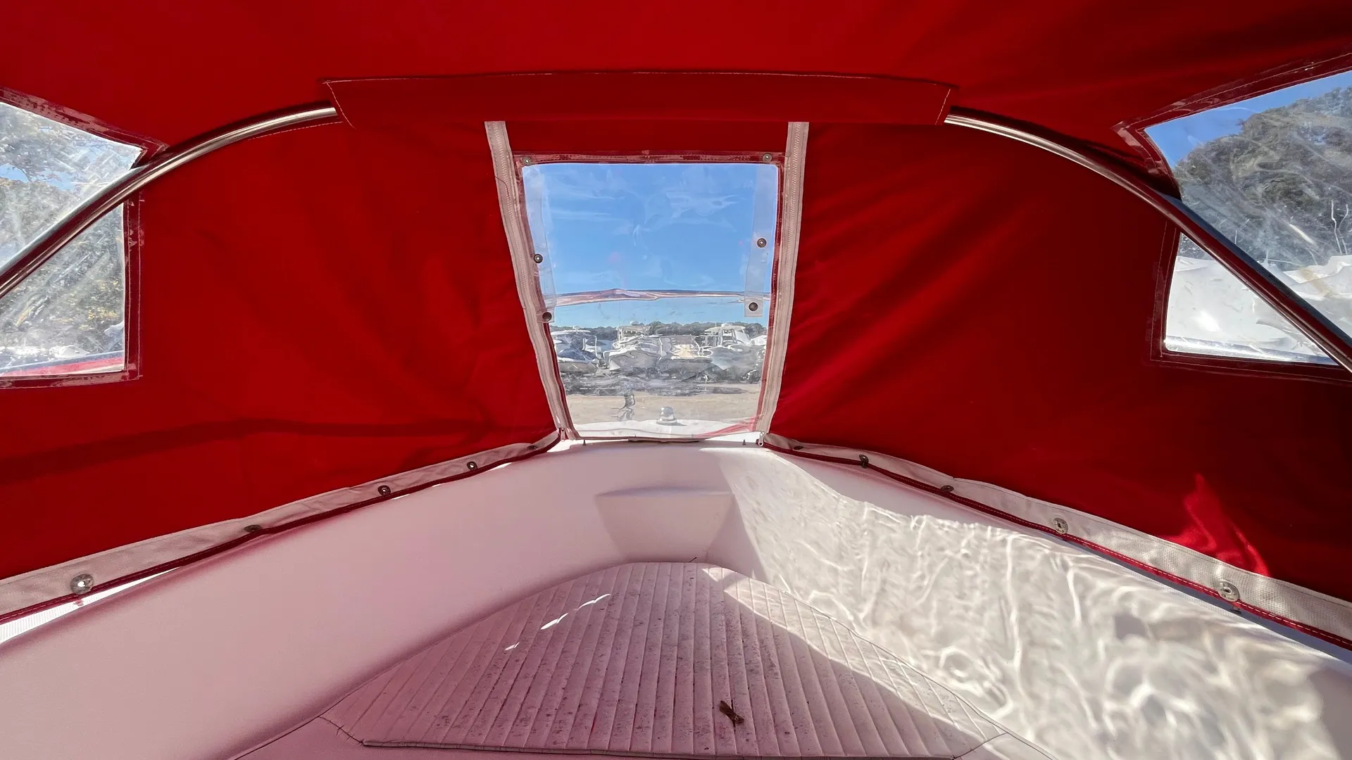 2001 Boston Whaler 16 Dauntless Photo