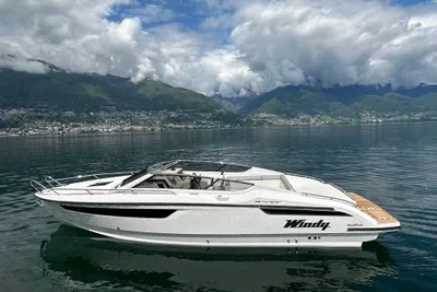2024 Windy 29 Huracán