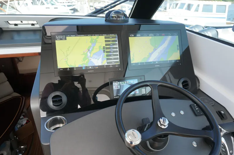  Yacht Photos Pics Helm of 2021 Jupiter 41 SB yacht with modern navigation systems.