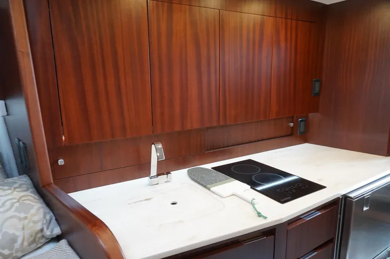  Yacht Photos Pics Modern kitchen in Jupiter 41 SB yacht, 2021 model.