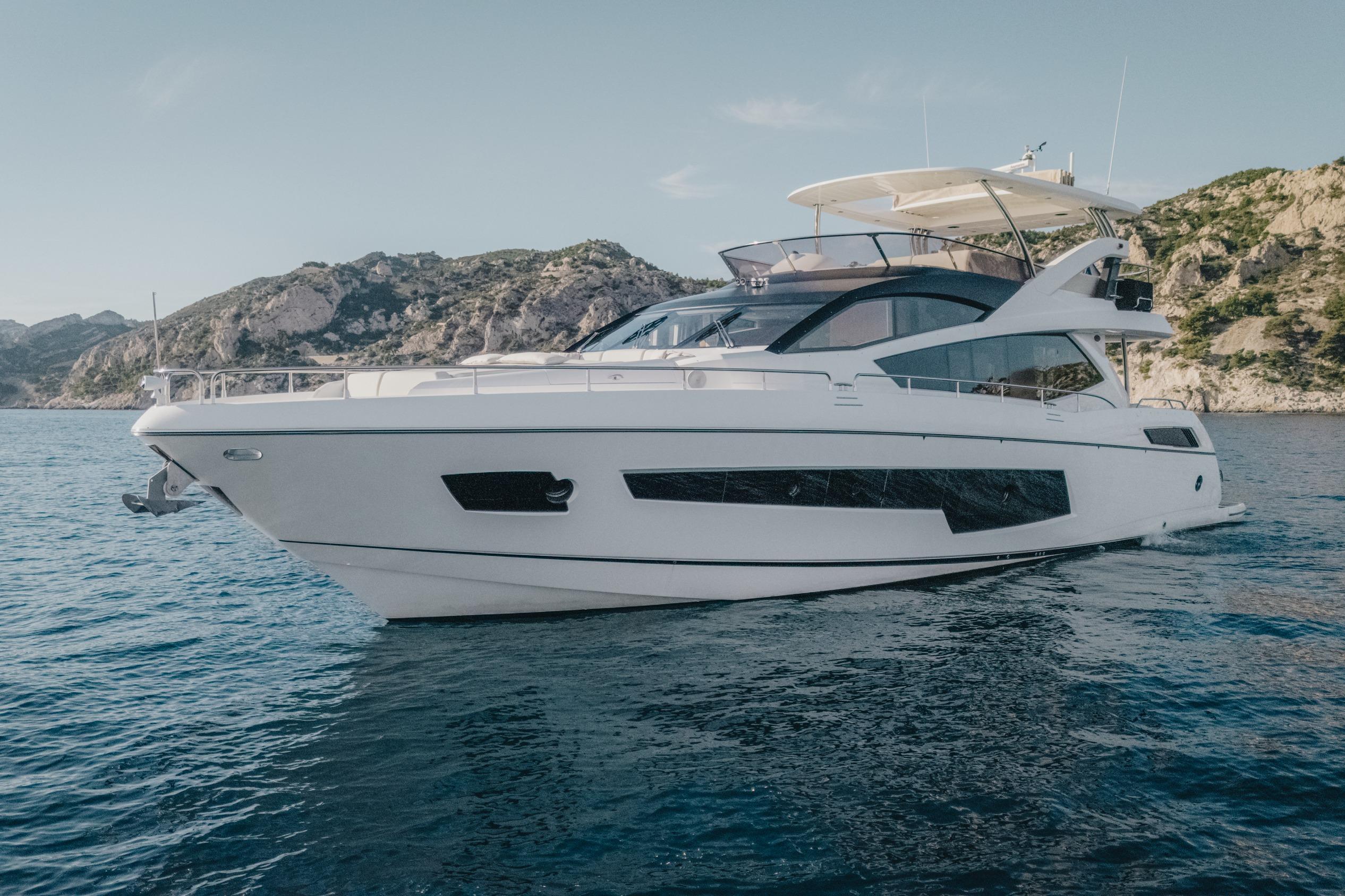 Sunseeker 75 Yacht
