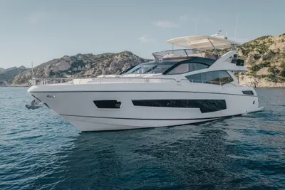 Sunseeker 75 Yacht