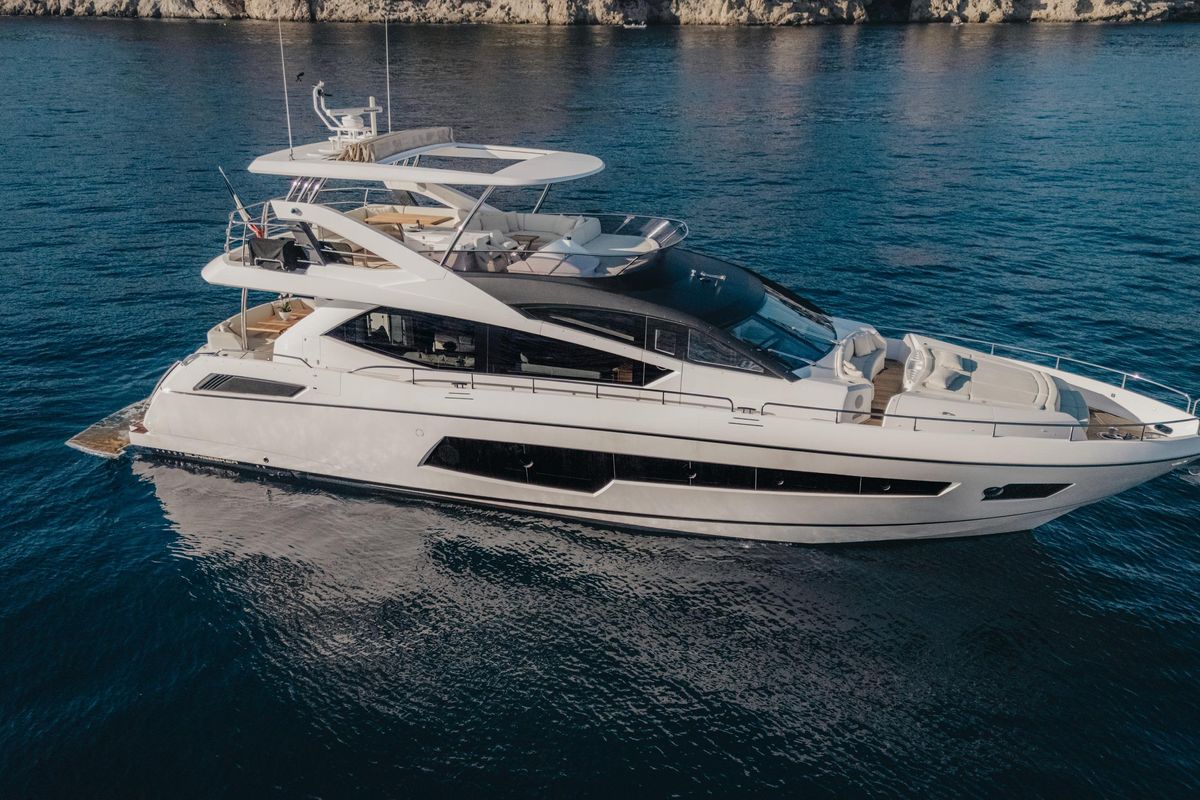 2015 Sunseeker 75 