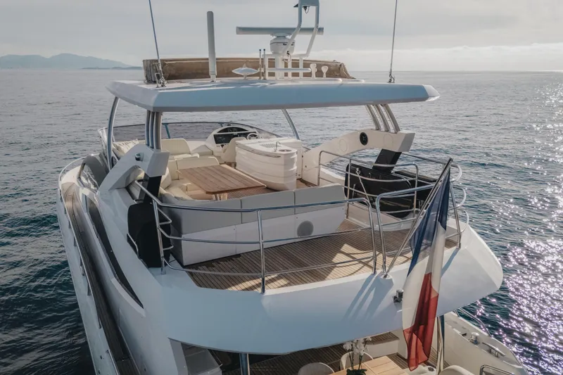 Sarahlisa Yacht Photos Pics SUNSEEKER 75 YACHT