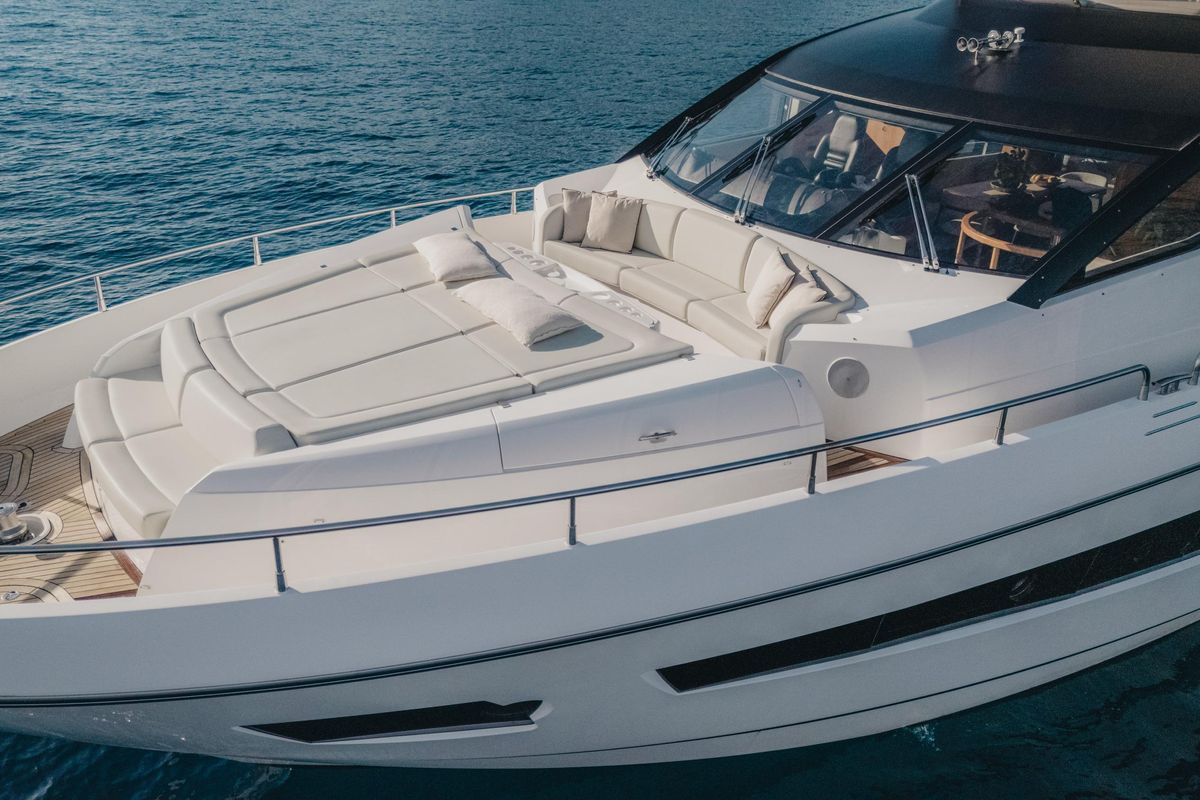2015 Sunseeker 75 