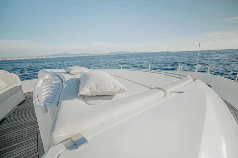 Sarahlisa Yacht Photos Pics SUNSEEKER 75 YACHT