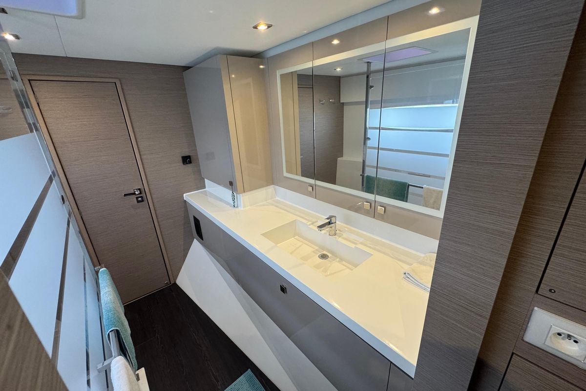 2021 Fountaine Pajot 46 