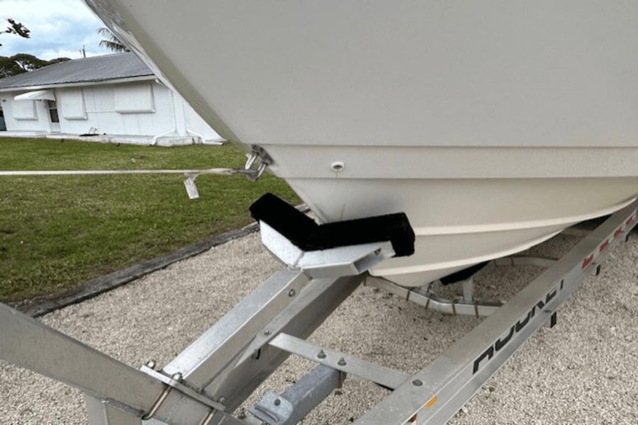 2005 Boston Whaler 305 Conquest