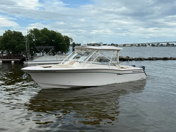  Yacht Photos Pics 2013 GRADY-WHITE 335 FREEDOM - Image 14