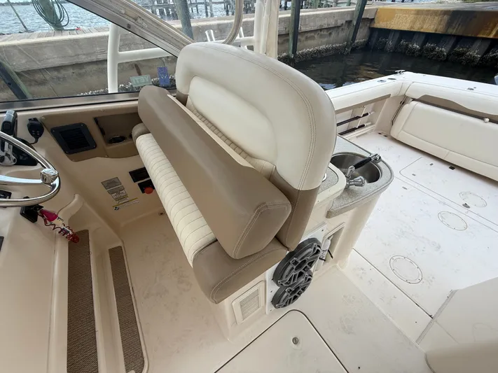  Yacht Photos Pics 2013 GRADY-WHITE 335 FREEDOM - Image 31