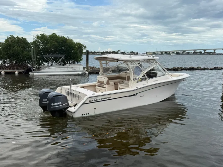  Yacht Photos Pics 2013 GRADY-WHITE 335 FREEDOM - Image 9