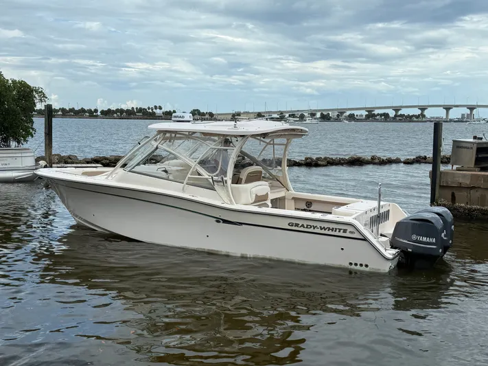  Yacht Photos Pics 2013 GRADY-WHITE 335 FREEDOM - Image 3