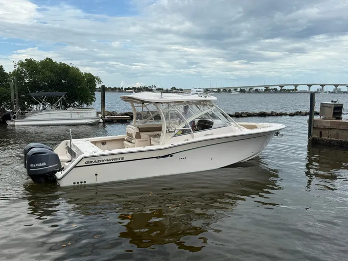  Yacht Photos Pics 2013 GRADY-WHITE 335 FREEDOM - Image 8