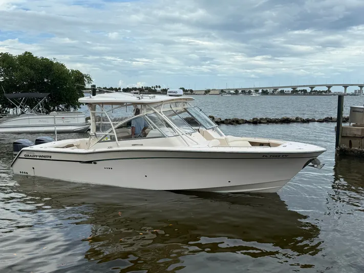  Yacht Photos Pics 2013 GRADY-WHITE 335 FREEDOM - Image 5