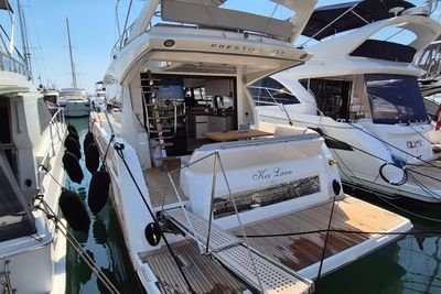 Yacht