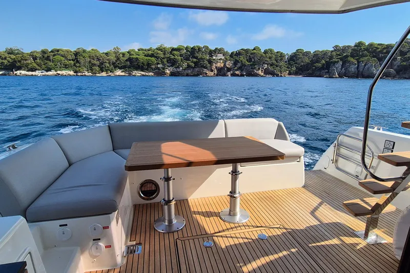 Ker Lann Yacht Photos Pics Prestige 460 yacht deck, 2022 model, with ocean view and comfortable seating.