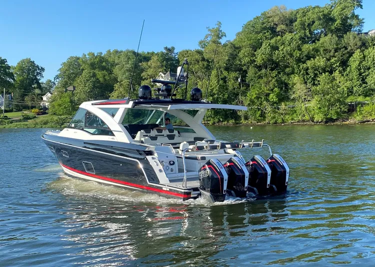 Formula 43 Yacht Photos Pics 