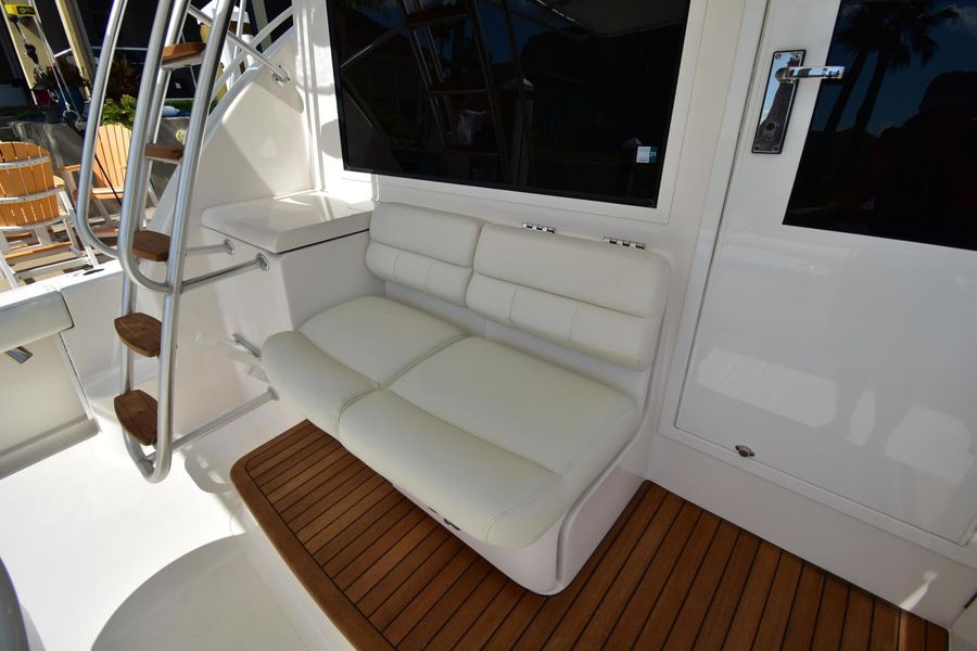 2015 Tiara Yachts 3900 Convertible