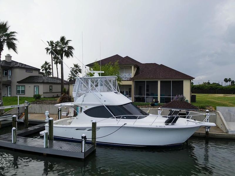 2015 Tiara Yachts 3900 Convertible