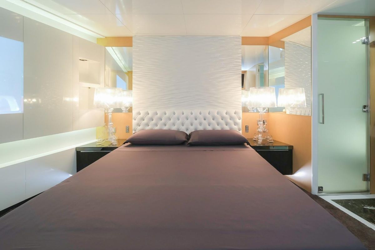 2010 Arcadia Yachts 85 