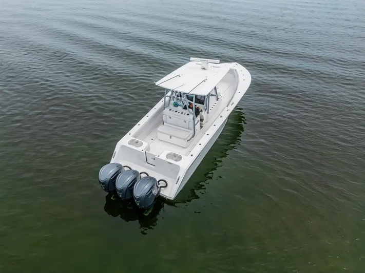 Triple C Yacht Photos Pics 2024 Sea Hunter - Exterior profile on the water