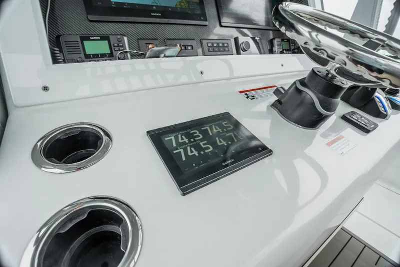 Triple C Yacht Photos Pics 2024 Sea Hunter - Helm