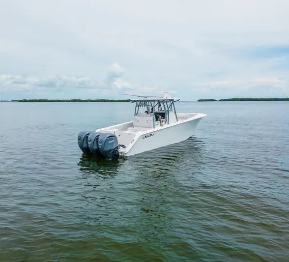 Triple C Yacht Photos Pics 2024 Sea Hunter - Exterior profile on the water