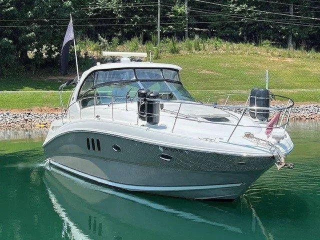  Yacht Photos Pics 2006 Sea Ray 38 Sundancer - Image 2