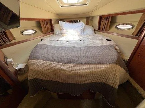  Yacht Photos Pics 2006 SEA RAY 38 SUNDANCER - Image 19