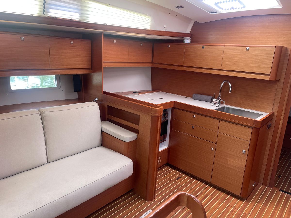 2018 Dufour 46 